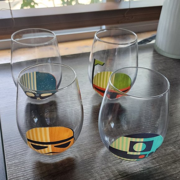 JOY JOLT Set of 4 Stemless Painted Star Wars Helmet Glasses - Picture 1 of 9